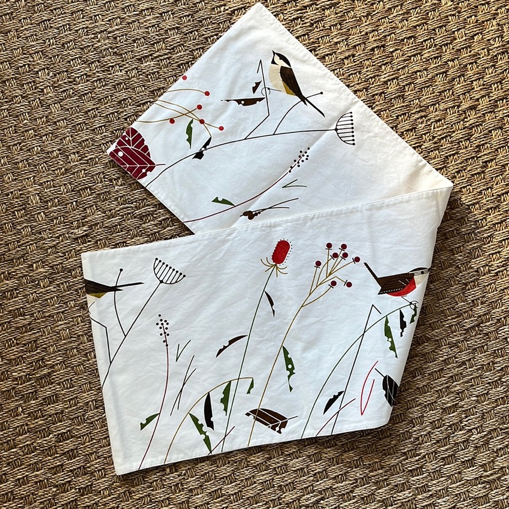 Tag Table Runner 86”